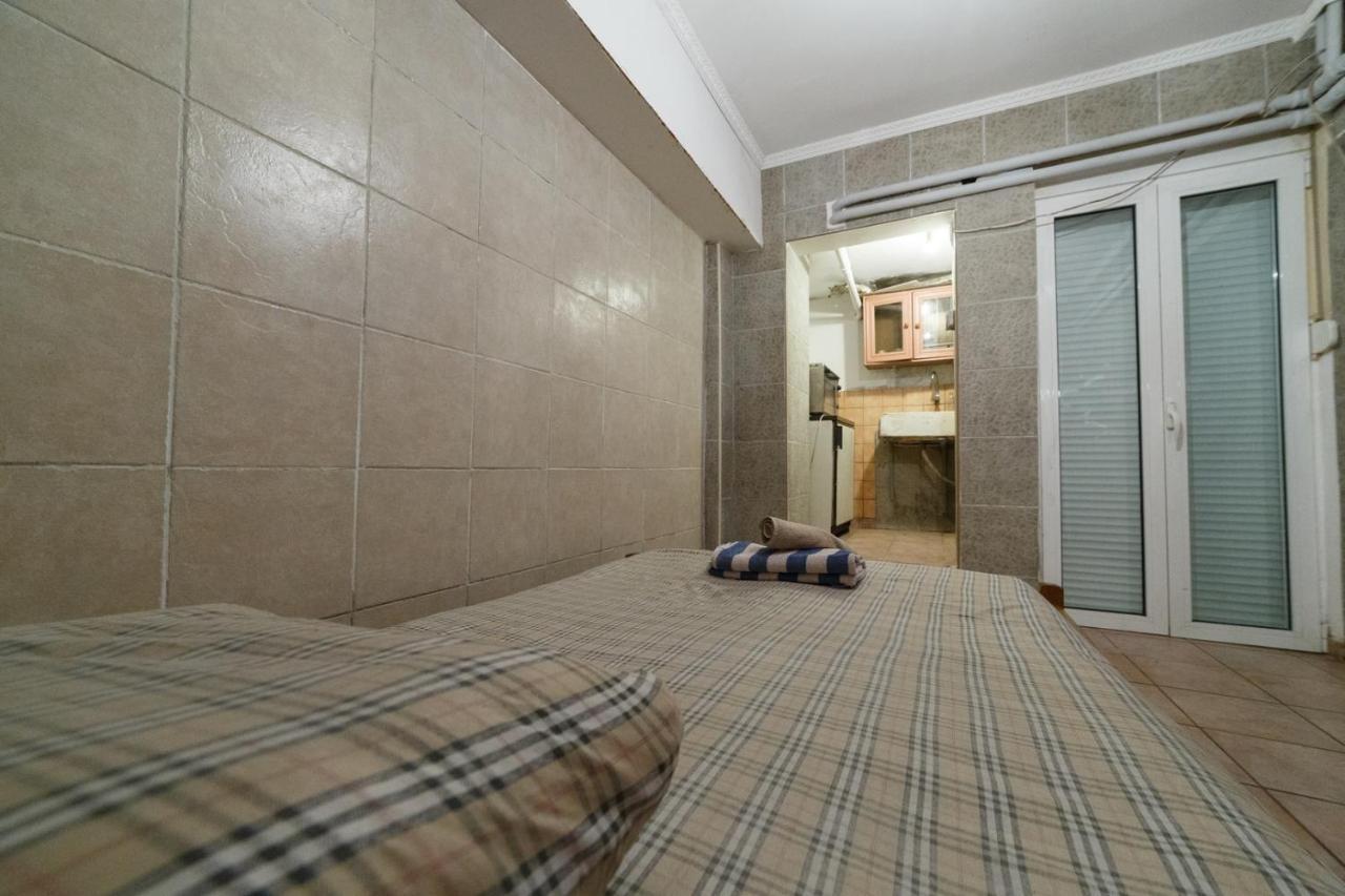 Private Flat For 2 Or 3 With Back Yard Near Exarhia Square And Archaelogical Museum Leilighet Athen Eksteriør bilde