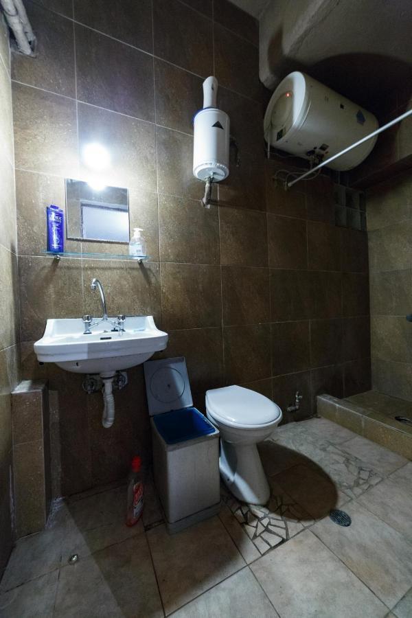 Private Flat For 2 Or 3 With Back Yard Near Exarhia Square And Archaelogical Museum Leilighet Athen Eksteriør bilde