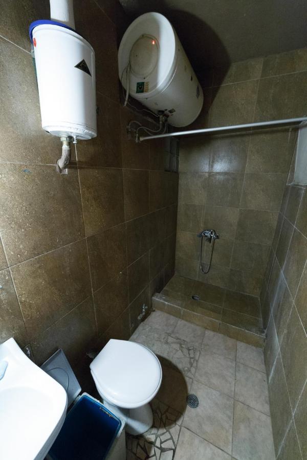 Private Flat For 2 Or 3 With Back Yard Near Exarhia Square And Archaelogical Museum Leilighet Athen Eksteriør bilde